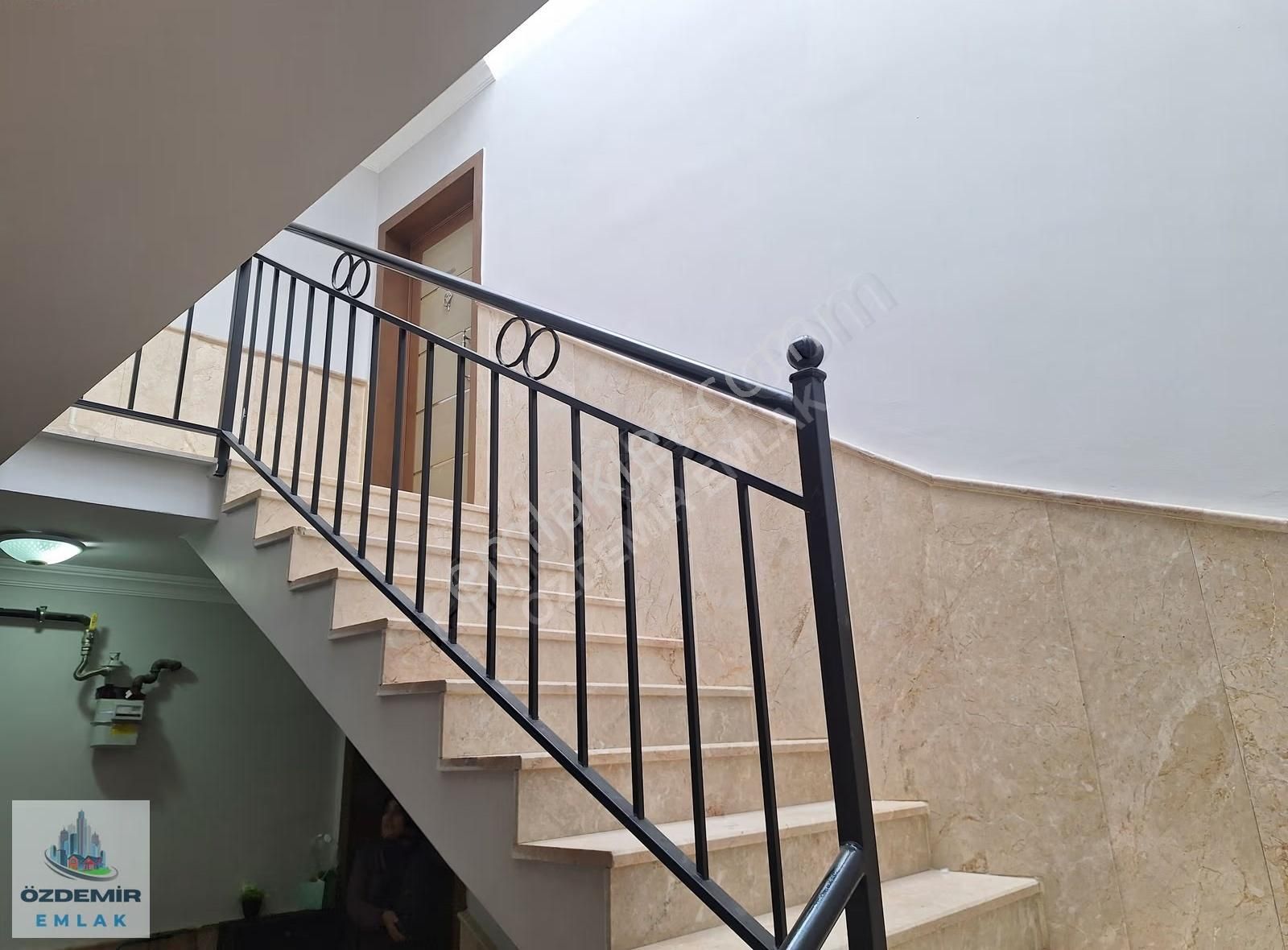 Özdemir Den Y.bayındır Da Çift Giriş Çift Mutfak 2.ailelik 5+1 - Görsel 3