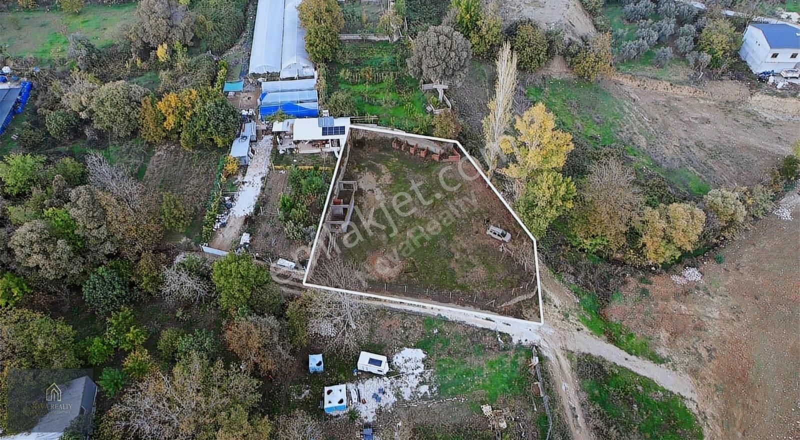 Nova Realt'den Gedelekte Mükemmel Konumlu Harika Tarla Ve Bahçe