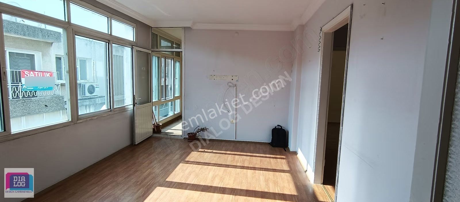 Karşıyaka Çarşıda Satılık Arakat 2+1 Daire - Görsel 4