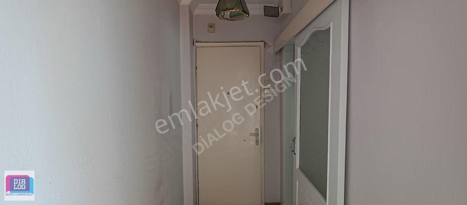 Karşıyaka Çarşıda Satılık Arakat 2+1 Daire - Görsel 3