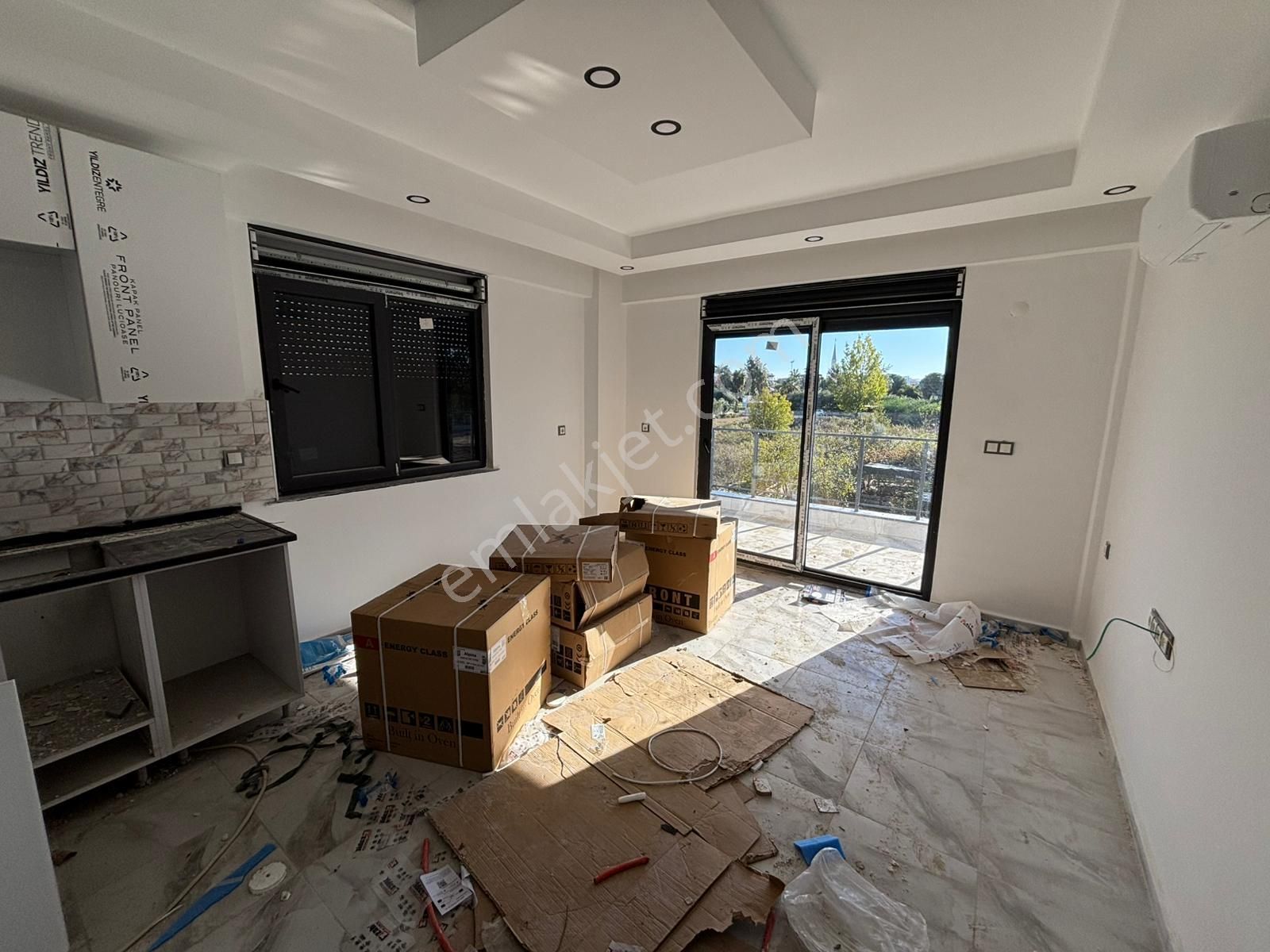 Usta Gayrimenkulden Satılık Kadriyede Havuzlu Sıfır 1+1 Daireler - Görsel 4