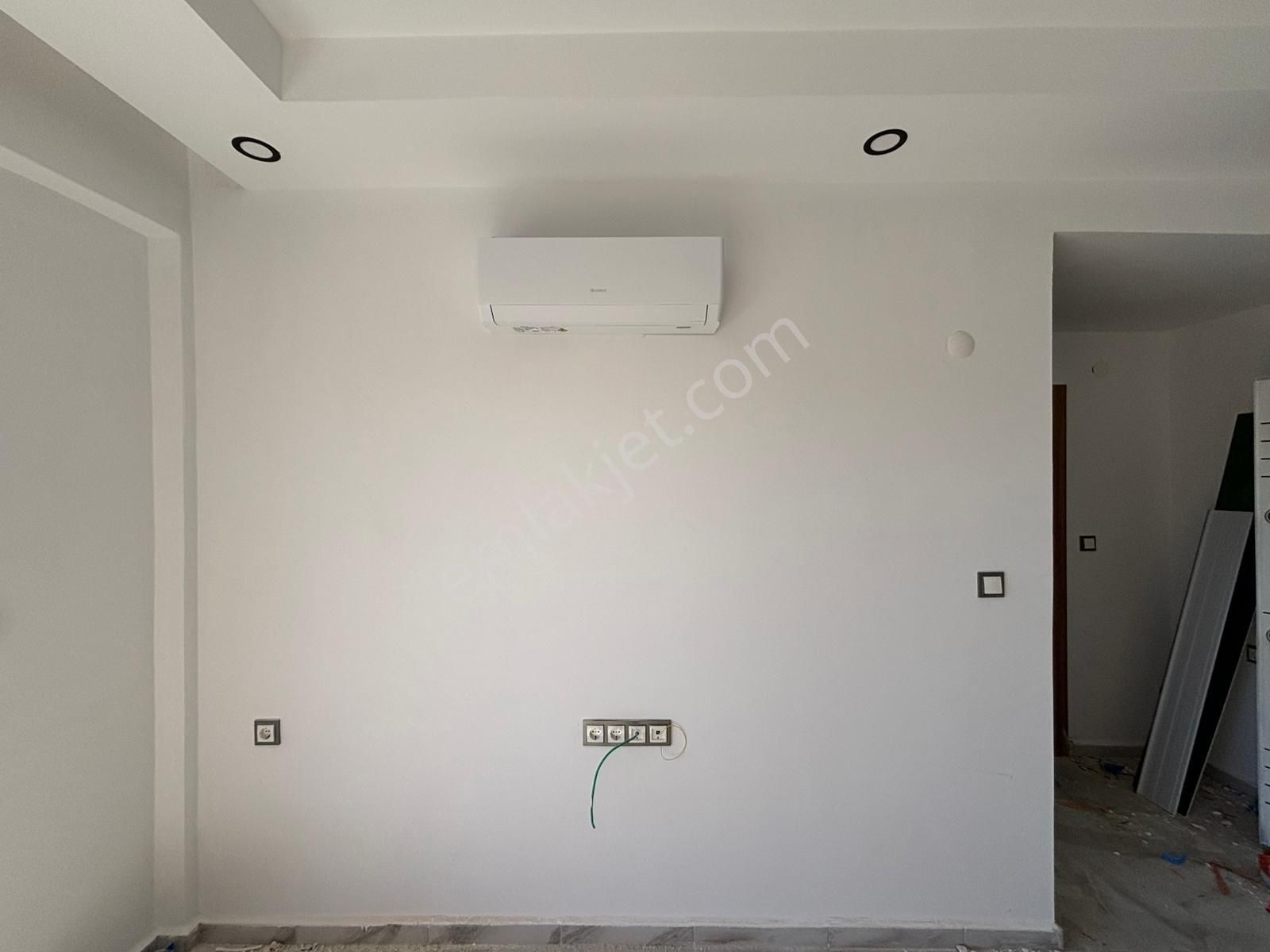 Usta Gayrimenkulden Satılık Kadriyede Havuzlu Sıfır 1+1 Daireler - Görsel 8