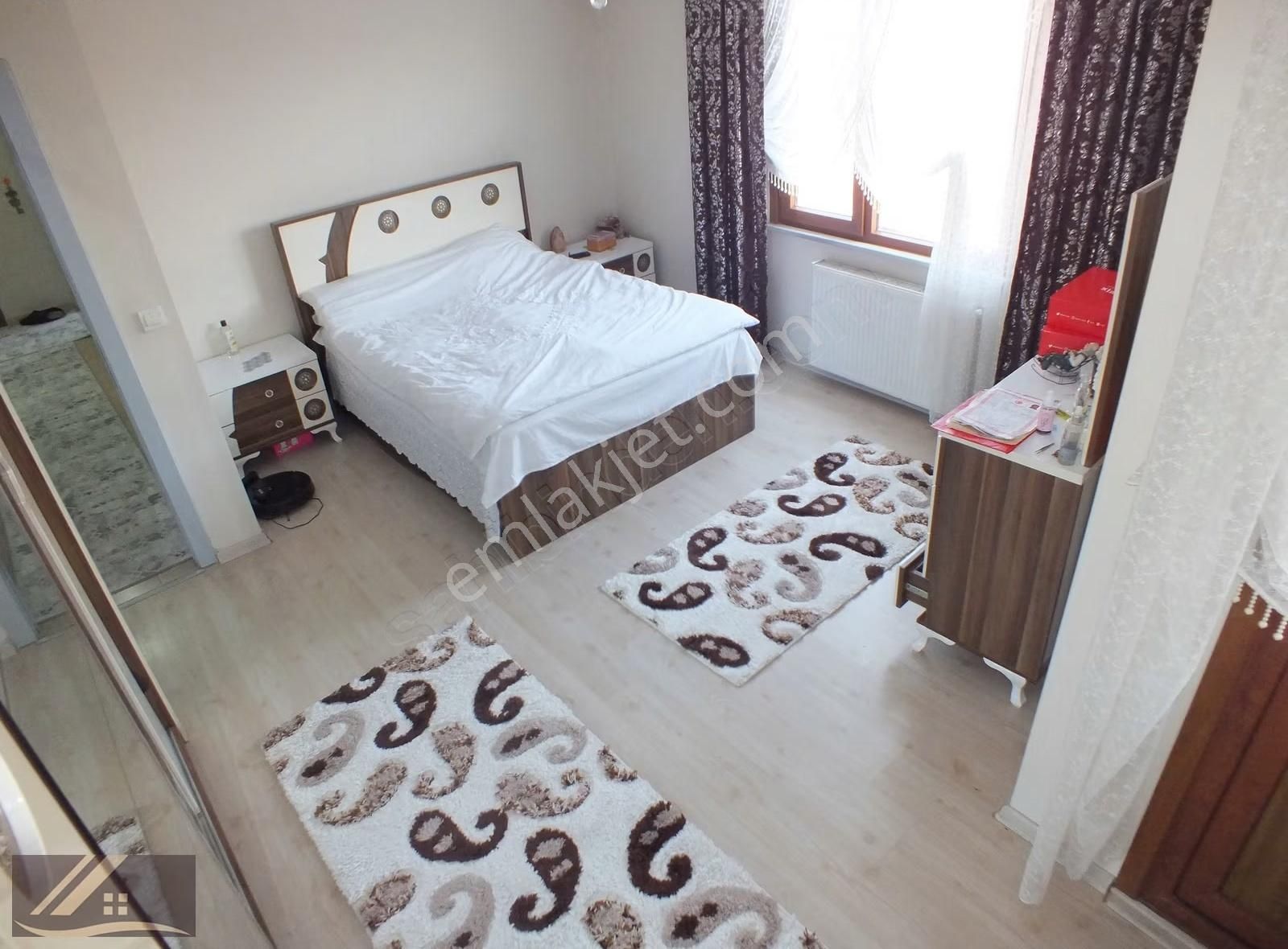 Mislife'tan Girne Caddesi Arkası 2. Kat 3+1 130 M2 Çift Balkonlu - Görsel 32