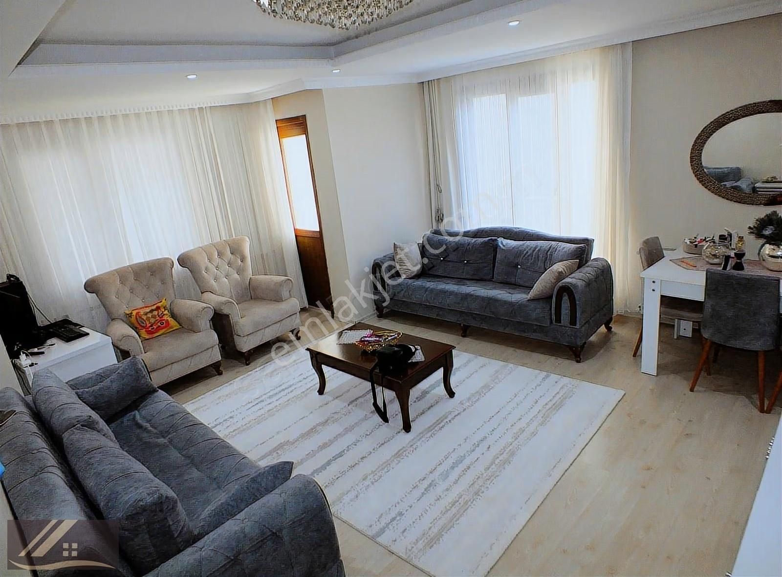 Mislife'tan Girne Caddesi Arkası 2. Kat 3+1 130 M2 Çift Balkonlu - Görsel 22