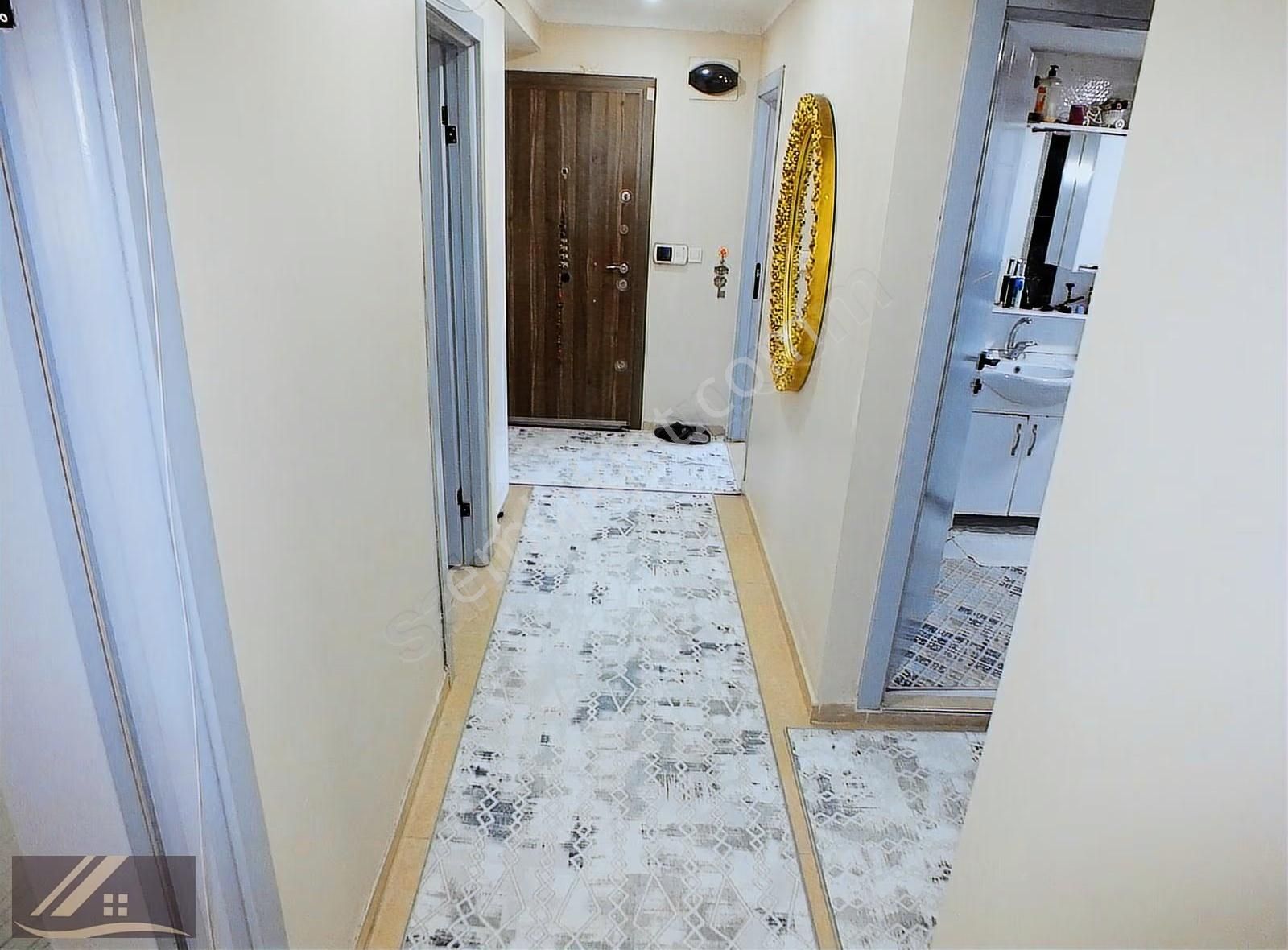 Mislife'tan Girne Caddesi Arkası 2. Kat 3+1 130 M2 Çift Balkonlu - Görsel 7