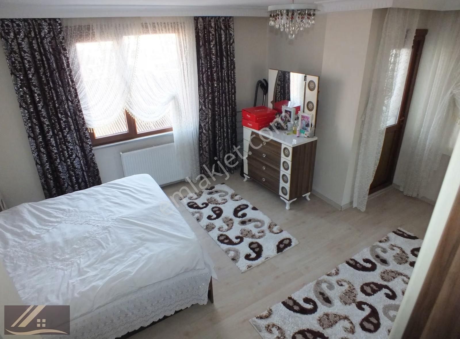 Mislife'tan Girne Caddesi Arkası 2. Kat 3+1 130 M2 Çift Balkonlu - Görsel 30