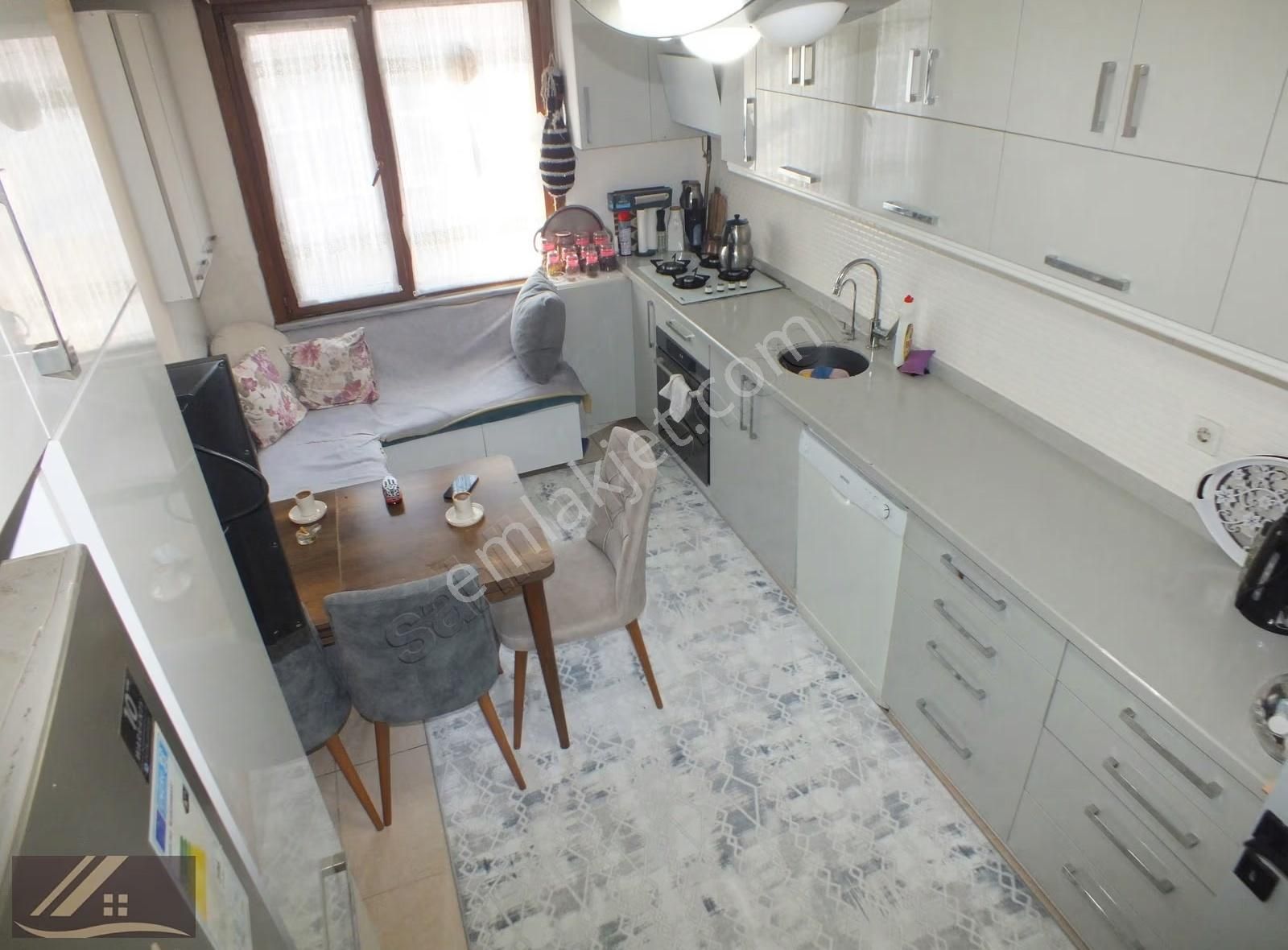Mislife'tan Girne Caddesi Arkası 2. Kat 3+1 130 M2 Çift Balkonlu - Görsel 29