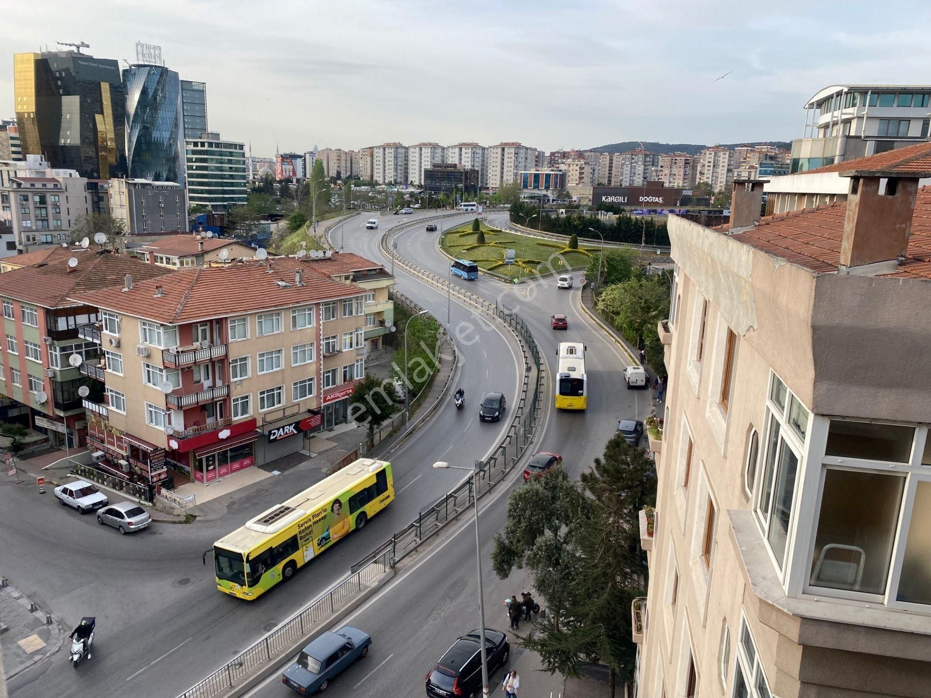 Atatürk Cd Üzeri, E5 Ve Metroya Çok Yakın 3+1 Home Offıce - Görsel 33