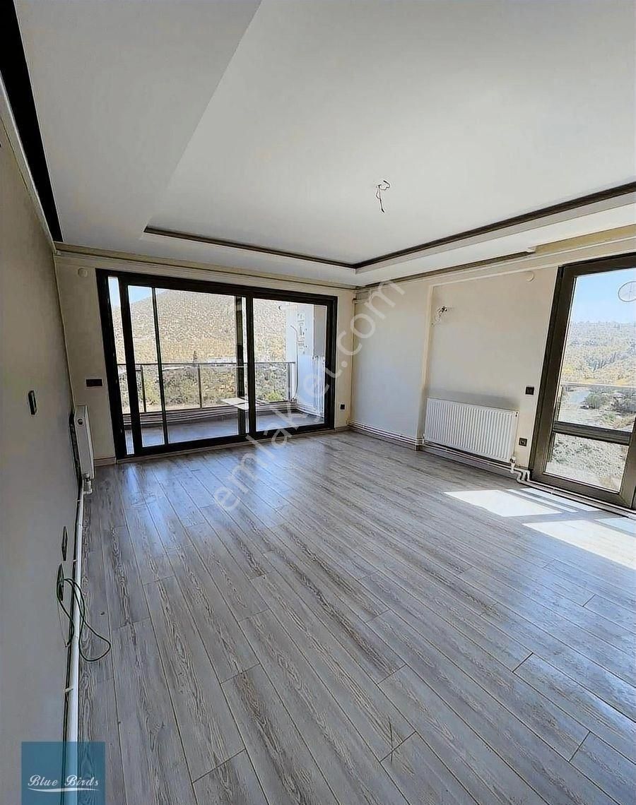 Kuşadası'nda Deniz Manzaralı 3+1 Daire - Görsel 12