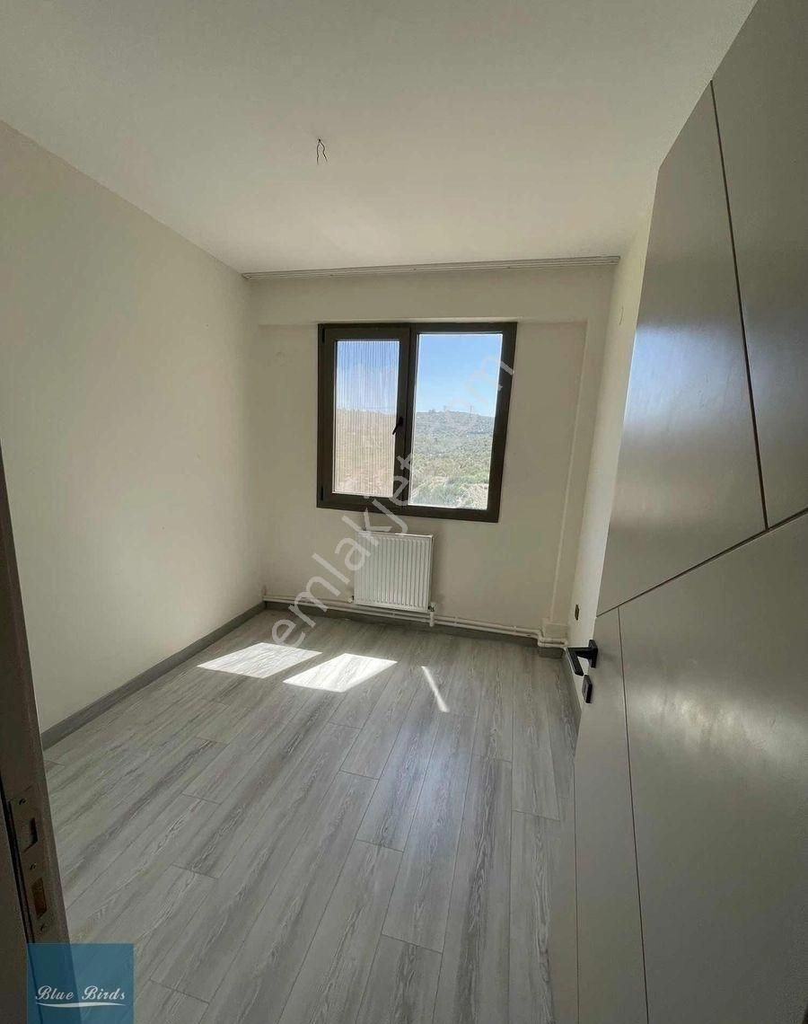 Kuşadası'nda Deniz Manzaralı 3+1 Daire - Görsel 16