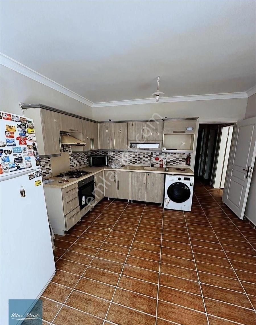 Acil Satılık Havuzlu Sitede 2 + 1 Daire - Görsel 2