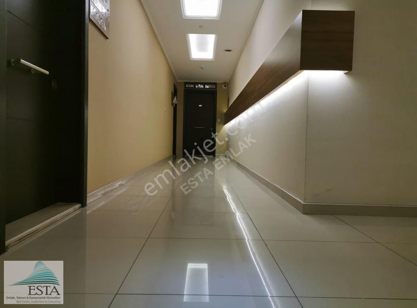 Martı Tower Deniz Manzaralı 2+1 Köşe Konum Kiralık Ofis - Görsel 13