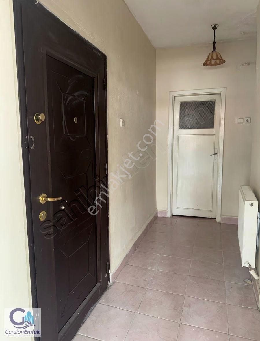 Gordion Emlak'tan Satılık Cumhuriyet Mahallesi 3+1 Doğalgazlı - Görsel 8
