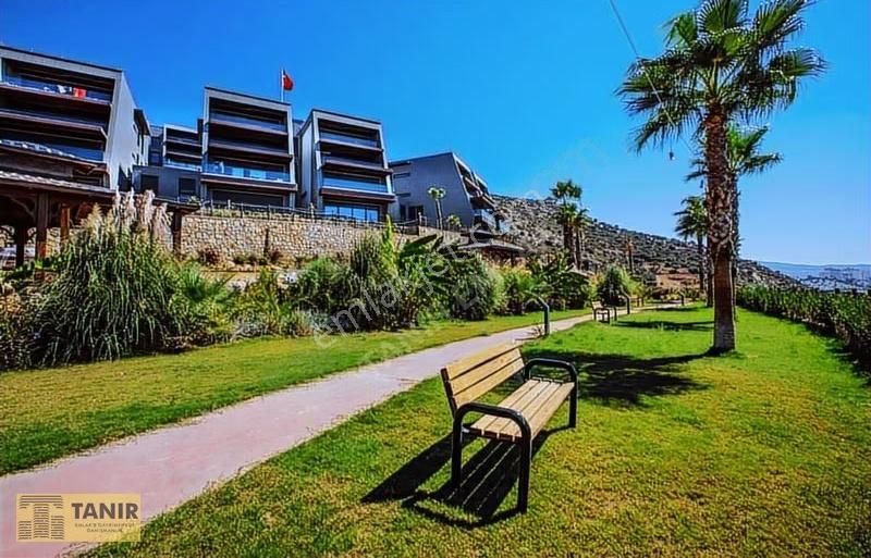 Kuşadası Vista Marin Deniz Manzaralı Öncephe Son Sıfır 3+1 Daire - Görsel 7