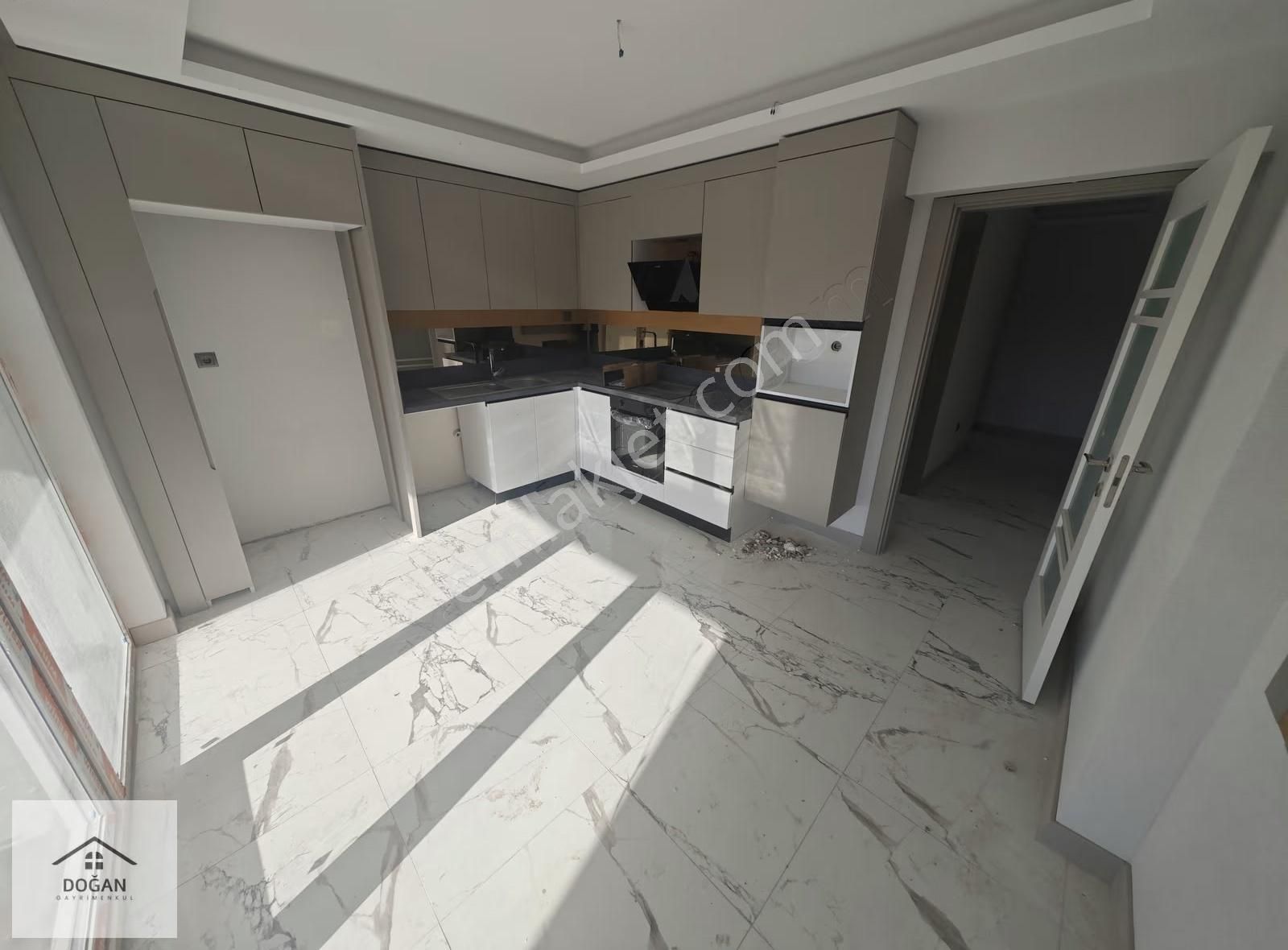 Törekent'te Site İçerisinde Sıfır Satılık Çok Geniş 2+1 Daire - Görsel 18