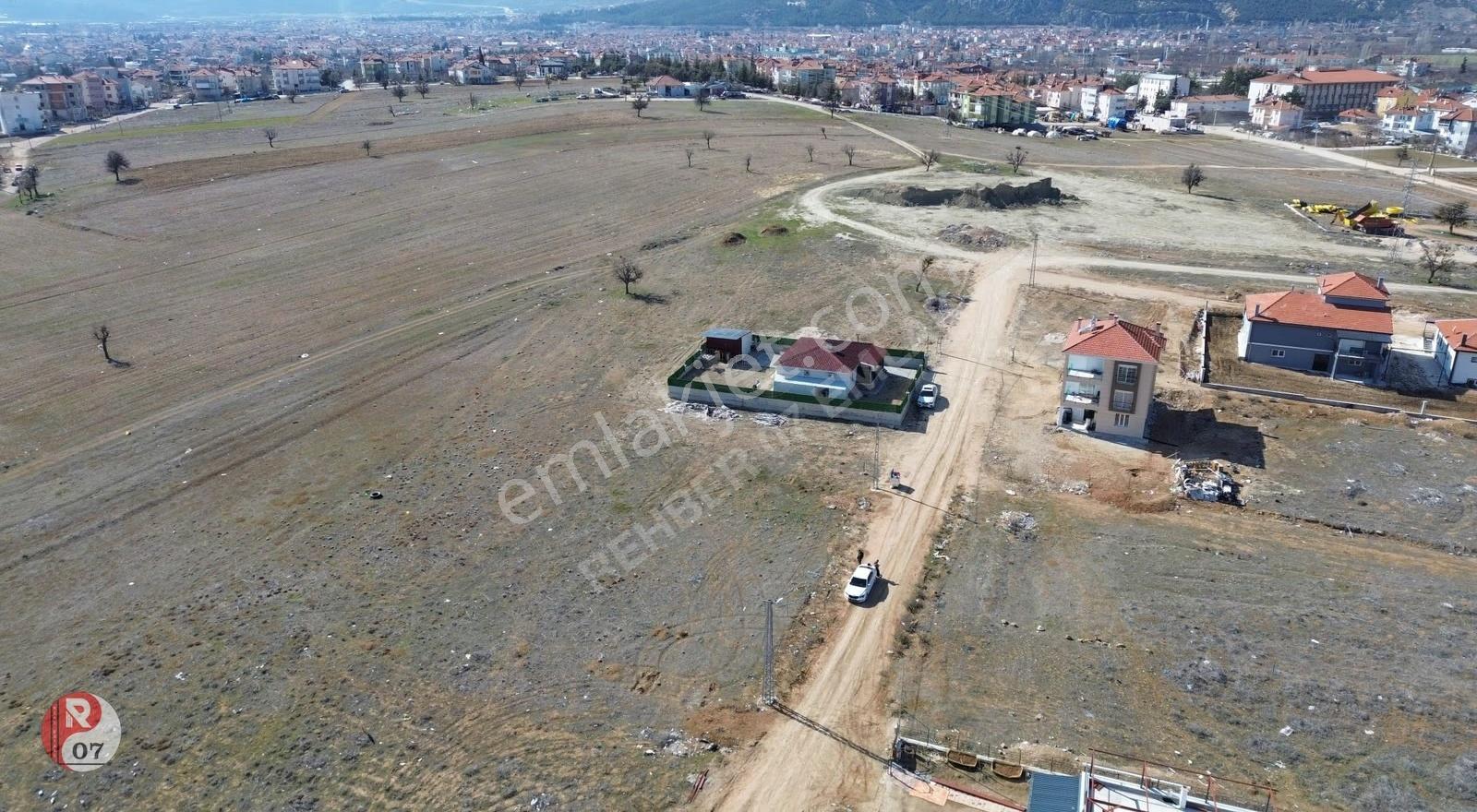 %30 Emsal 3 Kat Uzunoluk Mahallesinde Satılık 424 M2 Arsa - Görsel 24