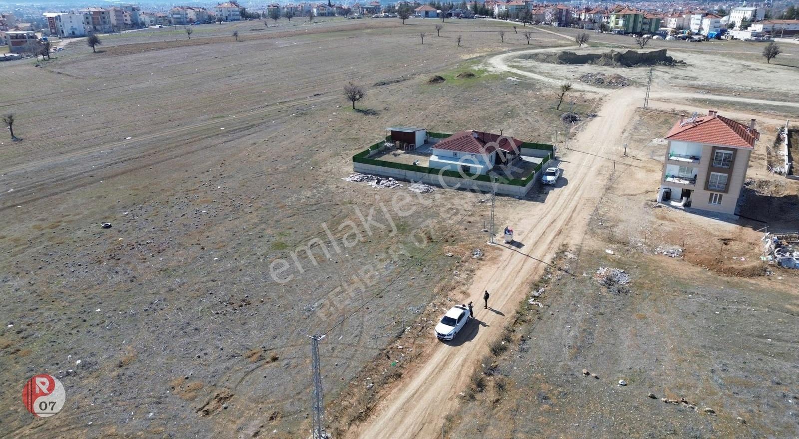 %30 Emsal 3 Kat Uzunoluk Mahallesinde Satılık 424 M2 Arsa - Görsel 14