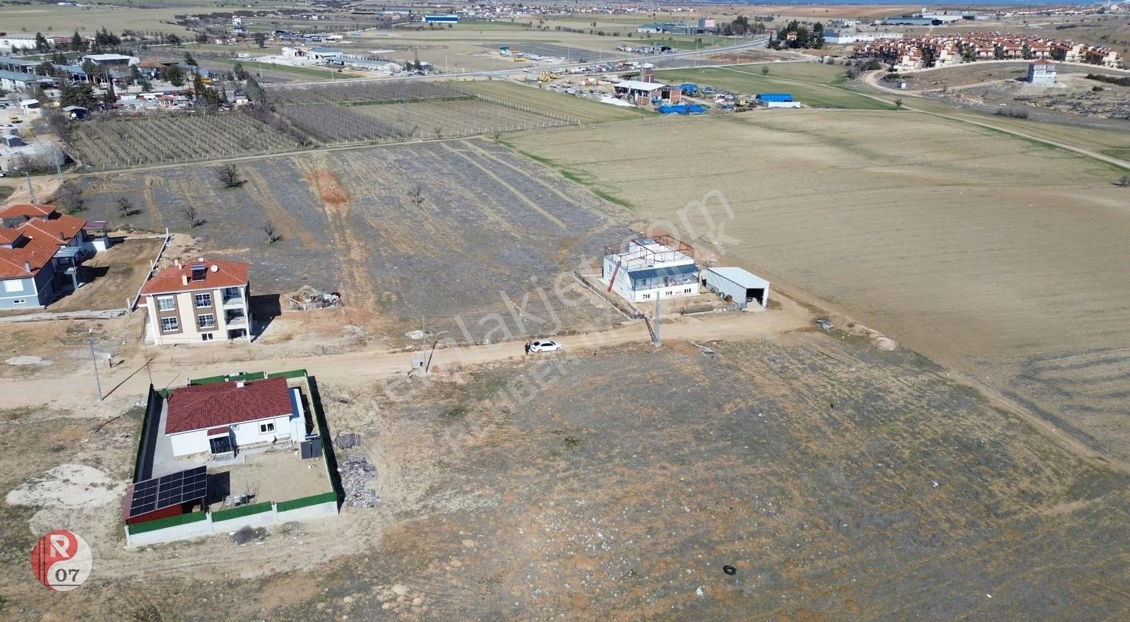 %30 Emsal 3 Kat Uzunoluk Mahallesinde Satılık 424 M2 Arsa - Görsel 5