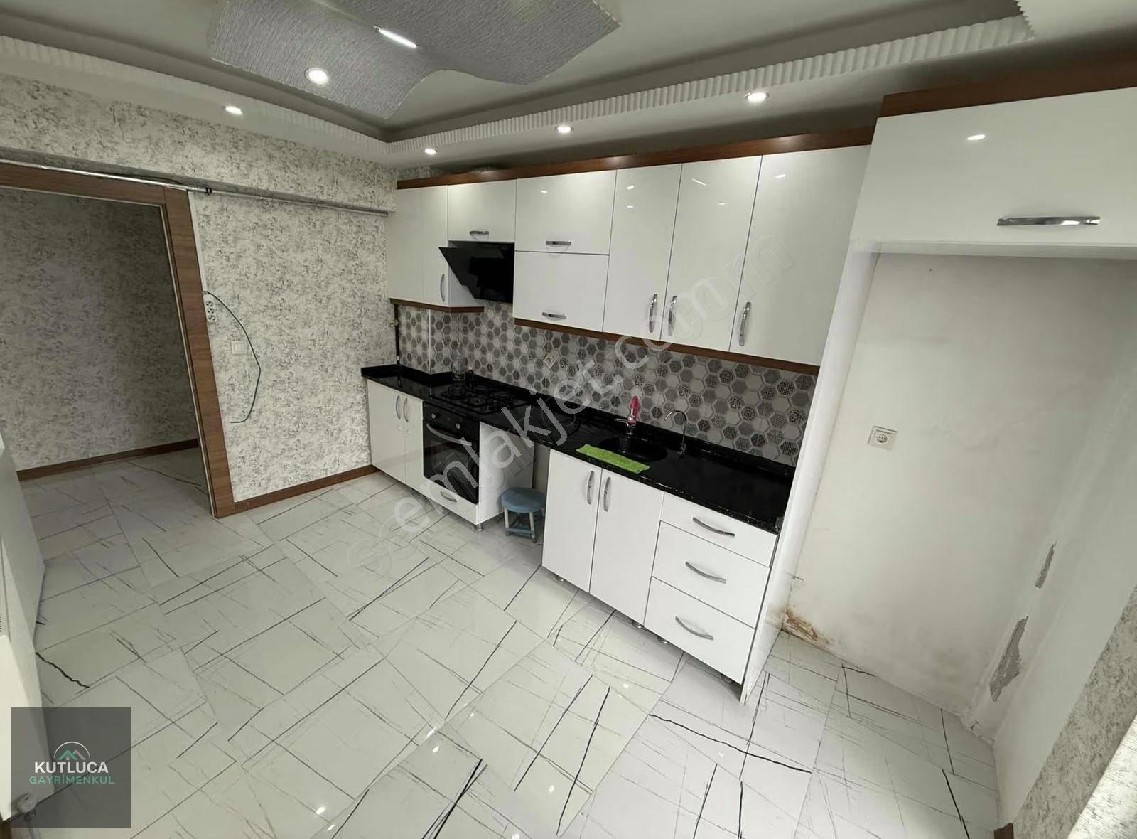 6+2 Cadde Paraleli Okul Ve Market Yakını Çift Giriş Kapalı Teras - Görsel 17