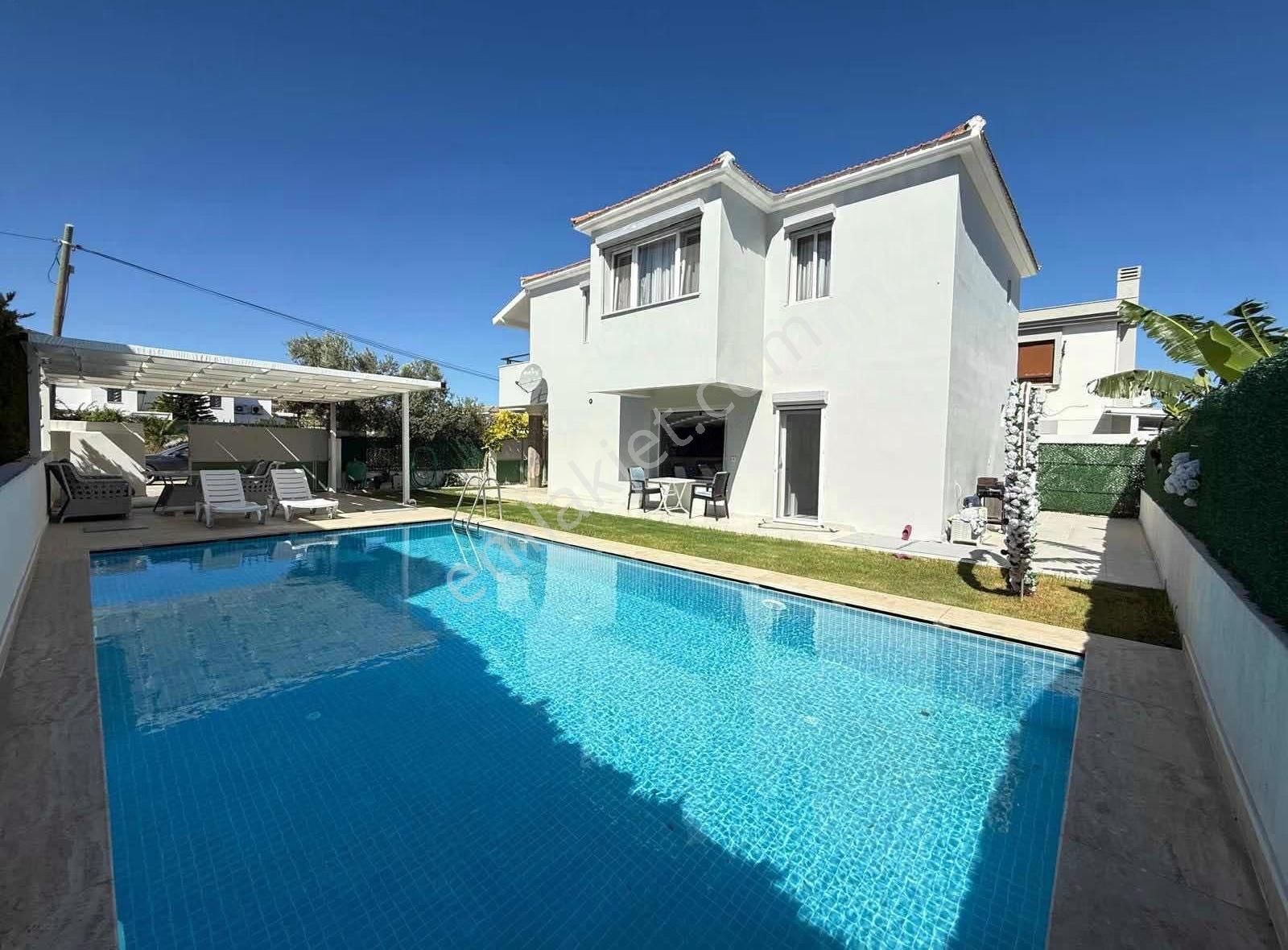 Alya Gayrimenkul Alaçatı Göbenede Fırsat Havuzlu Villa - Görsel 15