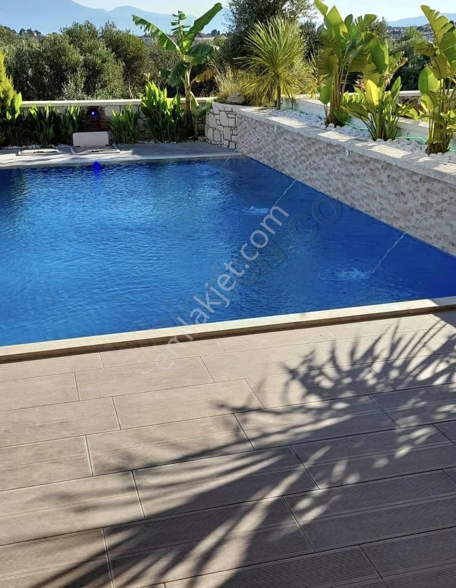 Alya Gayrimenkul Şifnede Deniz Manzaralı Havuzlu Villa - Görsel 14