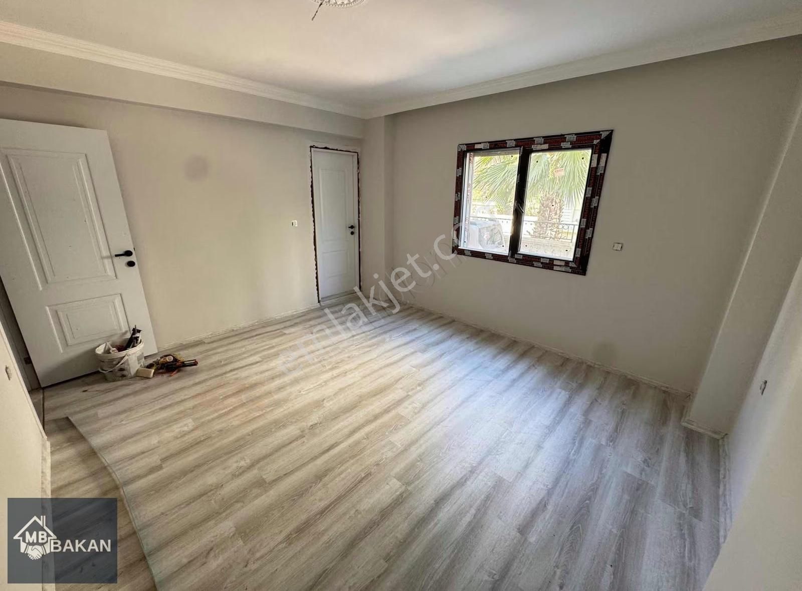 Bakan ' Dan Torbalı Mah. Havuzlu Sitede 3+1 Lüx Daire - Görsel 3