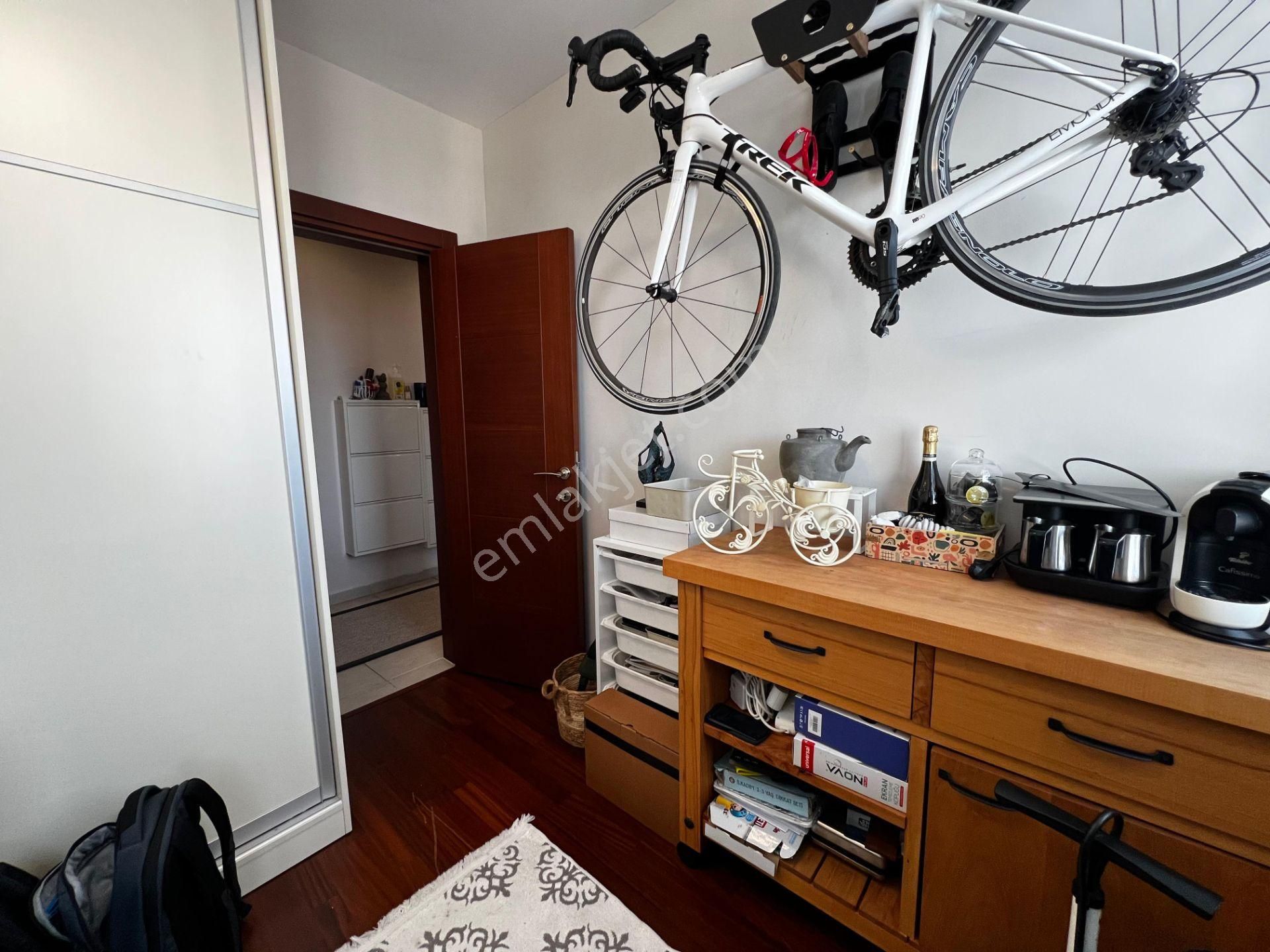 Şenesenevler'de Genç Binada Otoparklı, Asansörlü 3+1 90 M² Net - Görsel 12