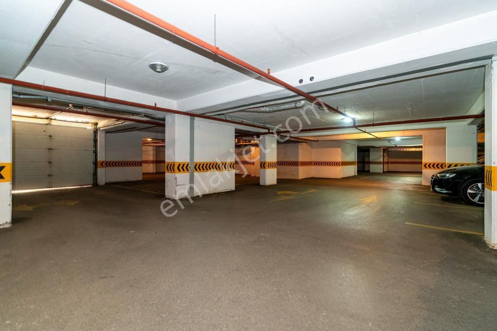 Şenesenevler'de Genç Binada Otoparklı, Asansörlü 3+1 90 M² Net - Görsel 32