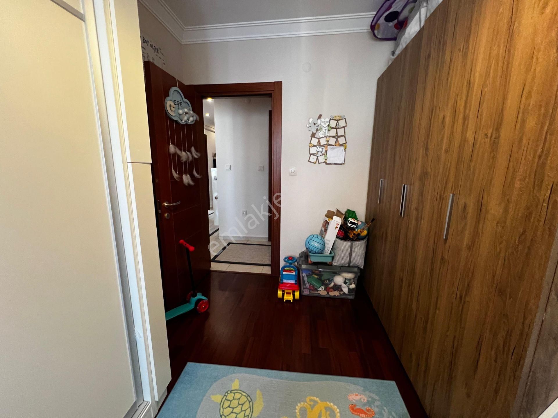 Şenesenevler'de Genç Binada Otoparklı, Asansörlü 3+1 90 M² Net - Görsel 15