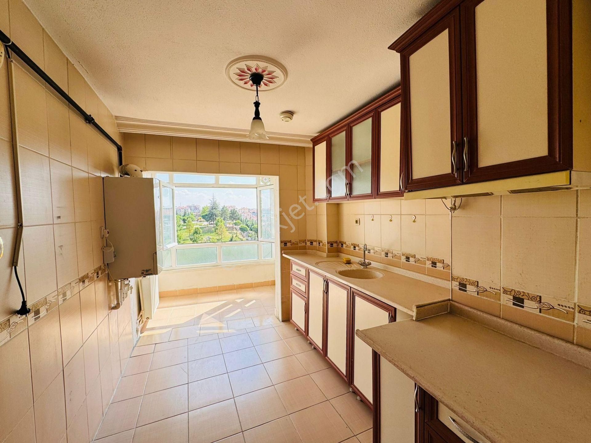 Battalgazi'de Çarşamba Pazarı Yakınında 3+1 Ara Kat Park Cepheli Satılık Daire !! - Görsel 13