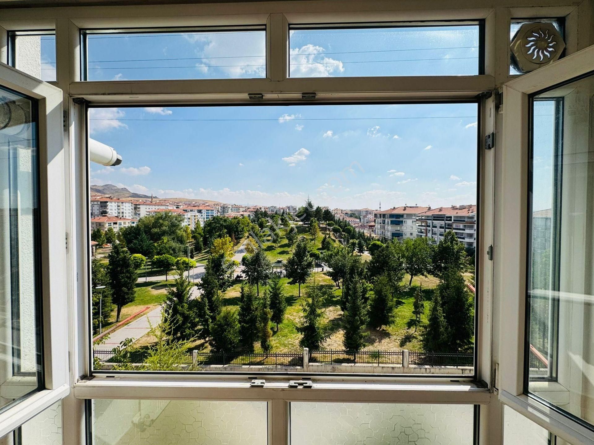 Battalgazi'de Çarşamba Pazarı Yakınında 3+1 Ara Kat Park Cepheli Satılık Daire !! - Görsel 20