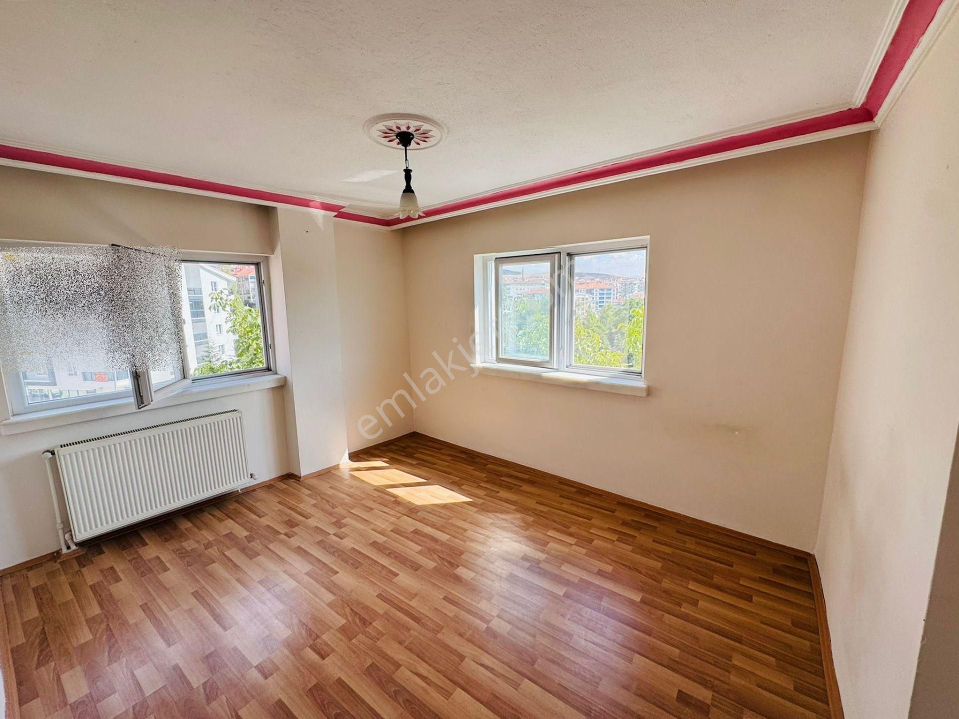 Battalgazi'de Çarşamba Pazarı Yakınında 3+1 Ara Kat Park Cepheli Satılık Daire !! - Görsel 12