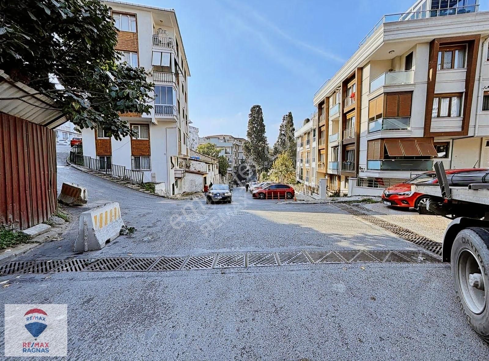 Üsküdar Selami Ali Mahallesinde Satılık Yenilenmiş Dubleks Daire - Görsel 26