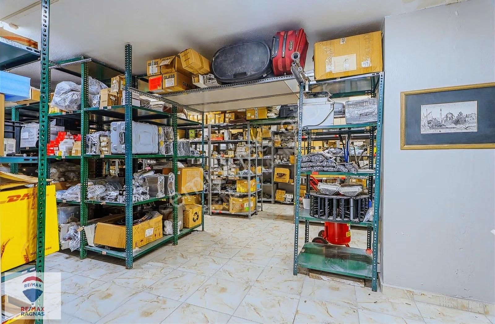 Ümraniye Site Mahallesinde Rampalı 1.000 M² Depolu Ticari Alan - Görsel 34