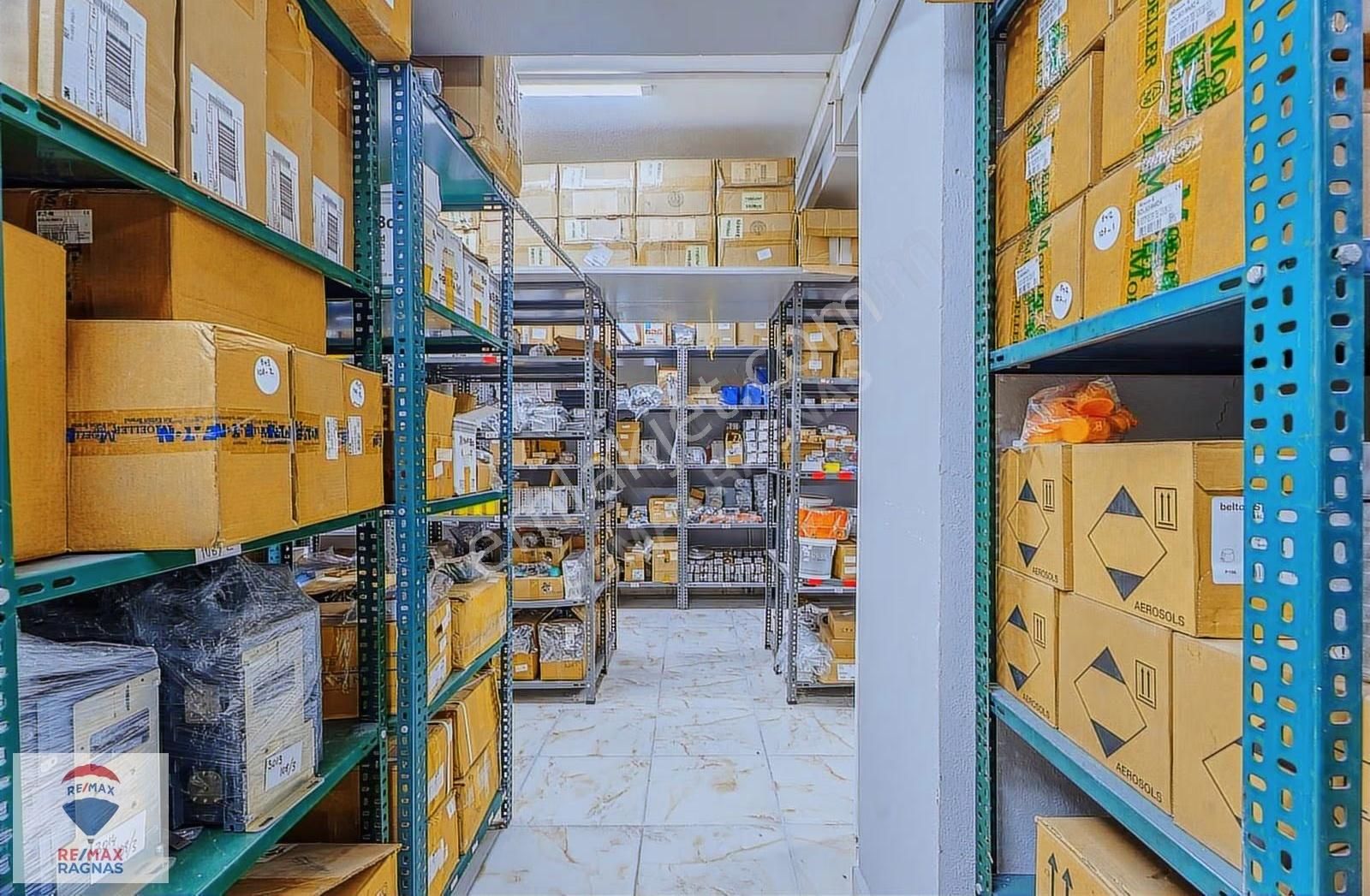 Ümraniye Site Mahallesinde Rampalı 1.000 M² Depolu Ticari Alan - Görsel 21