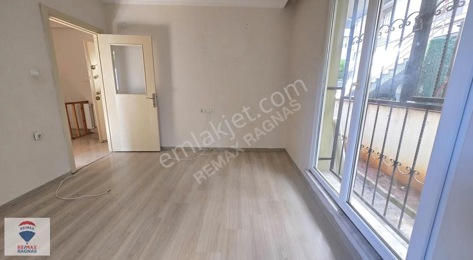 Sancaktepe Emek Mahallesi 3+1 Daire 110m² Krediye Uygun Satılık - Görsel 11