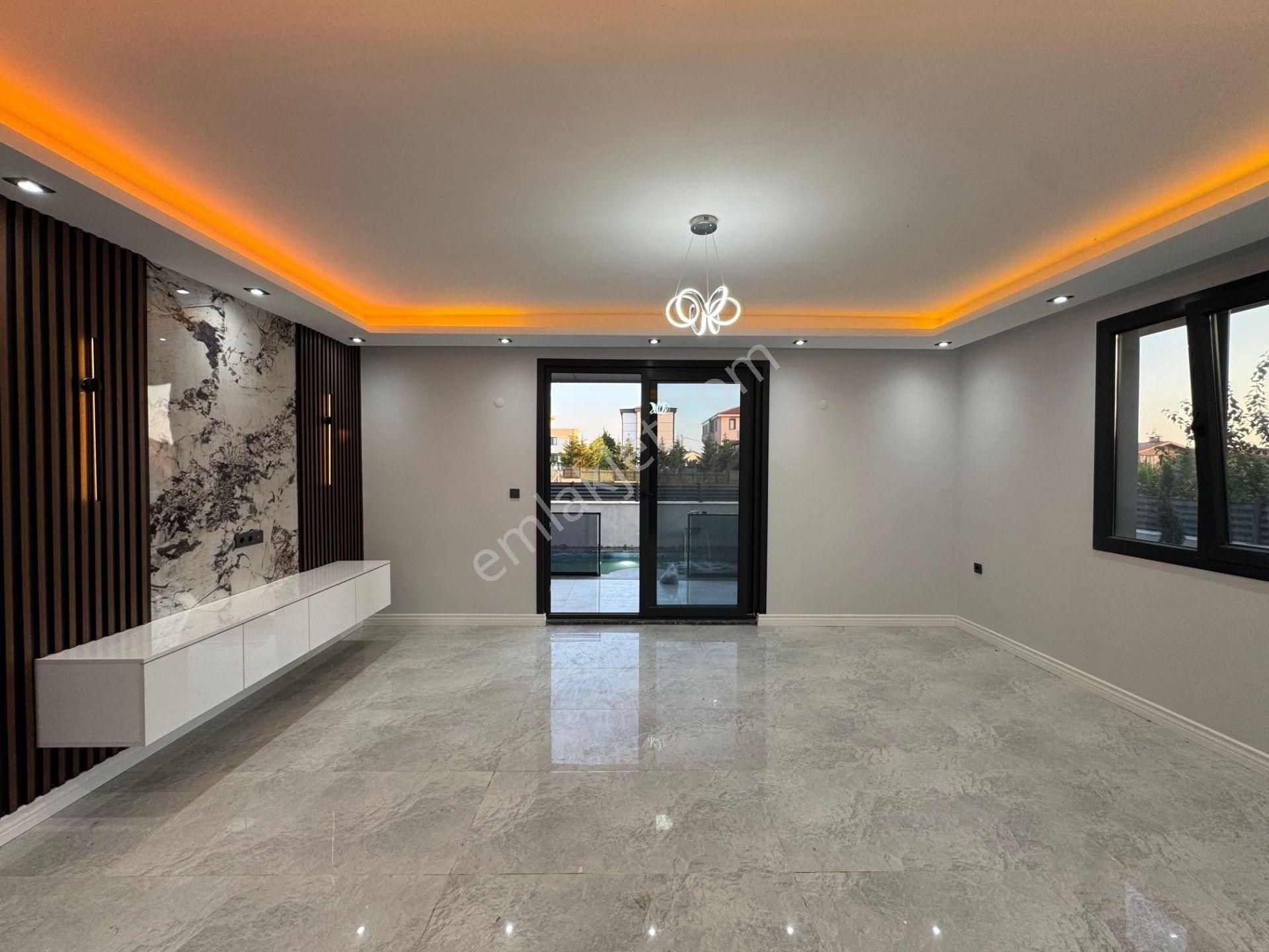 ▃▅▇ Kartallar'dan ▇▅▃havuzlu Verandalı Müstakil Villa - Görsel 13