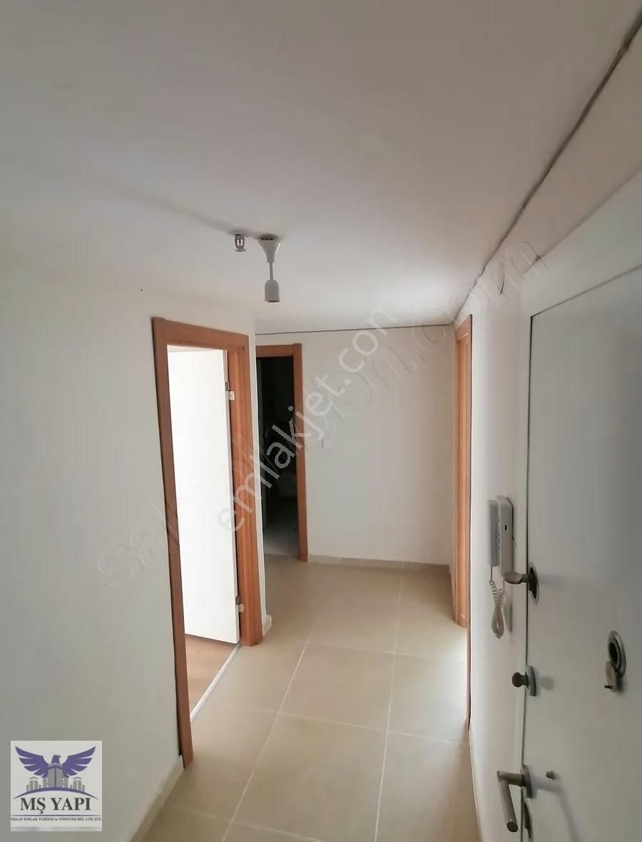 Siteiçi Metrobüsün Dibinde Arakat Kapalı Mutfak 2+1 Satılık - Görsel 4