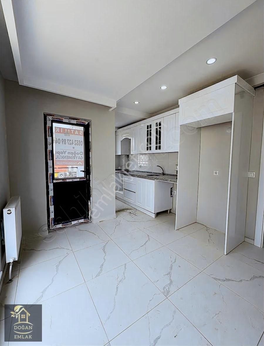 Sultanbeyli Spor Yolu Caddesi Üzerinde 2+1 Çift Balkonlu Arakat - Görsel 9