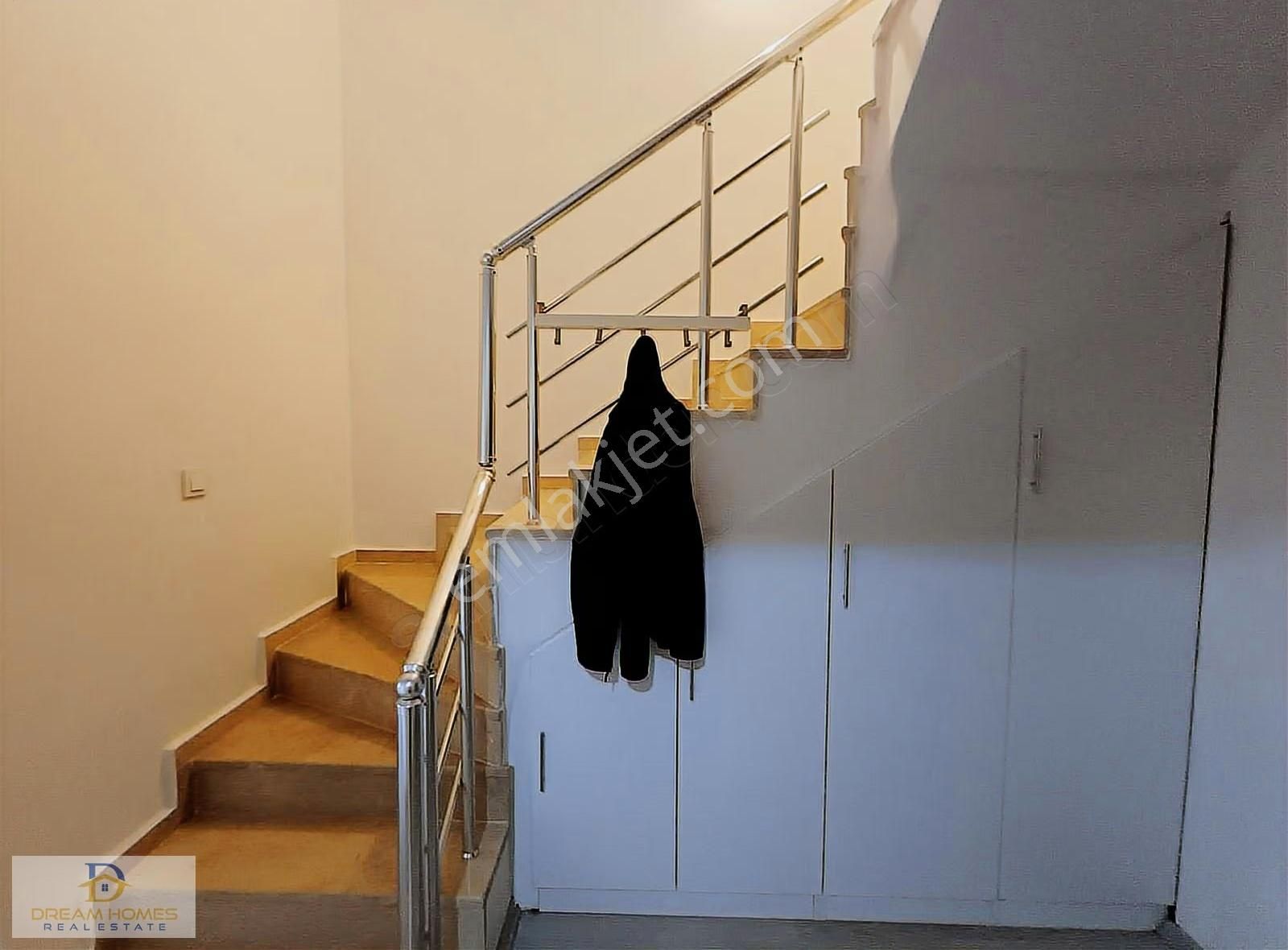 Foça'da Kiralık Geniş 3+1 Dubleks Daire - Görsel 8