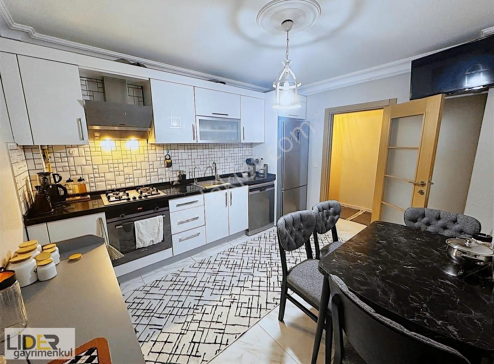 Lider'den Min. Caddesin'de 2.kat Ön Cephe 100m2 Lüks Geniş 2+1 - Görsel 7