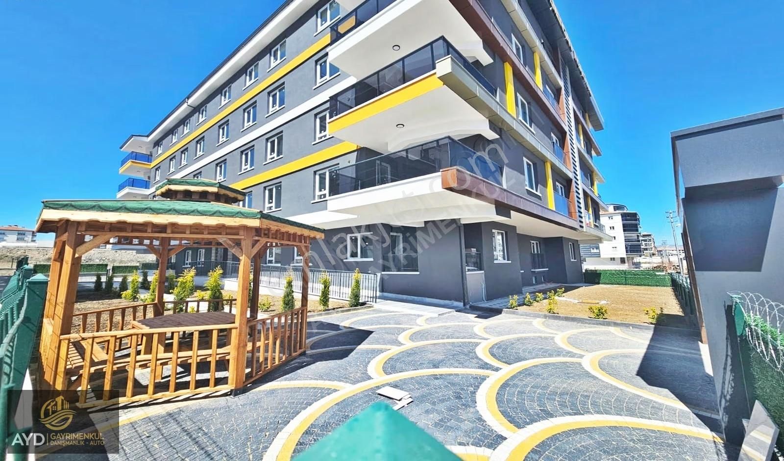 Ayd'den Muazzam 4+1 175m2 + 100m2 Depolu Satılık Daire - Görsel 15