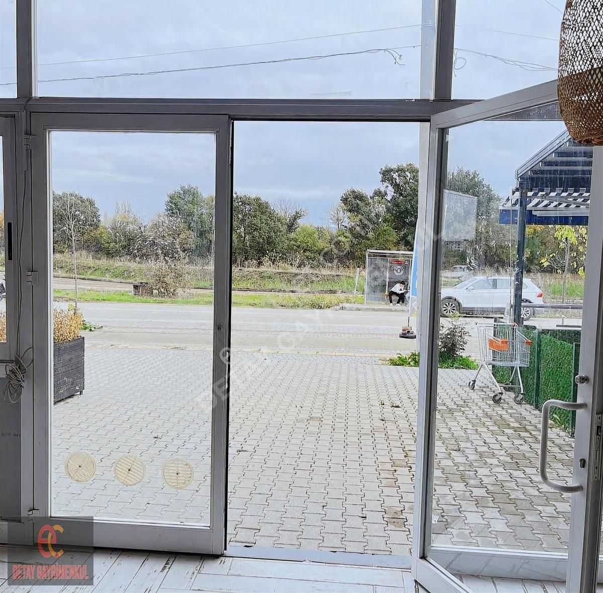 Atlı Çayır Bulvarı Üzerinde Kiralık Dükkan - Görsel 8