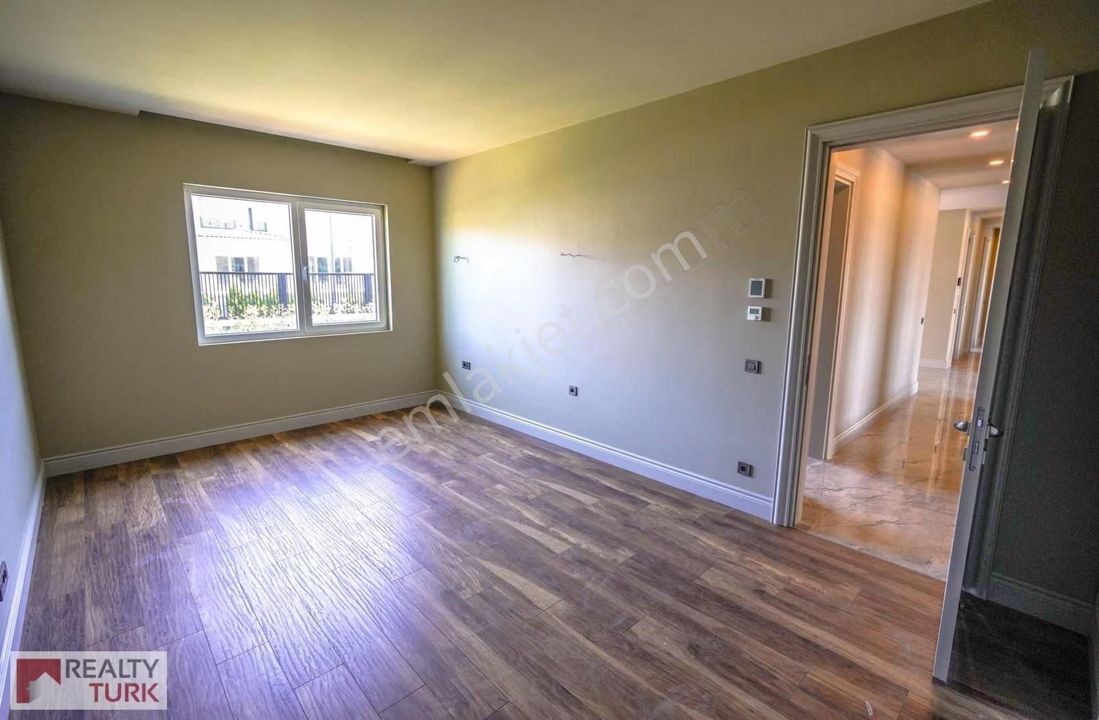 Vadimahal Göl Manzaralı Havuzlu Tam Müstakil 5+1 - Görsel 17