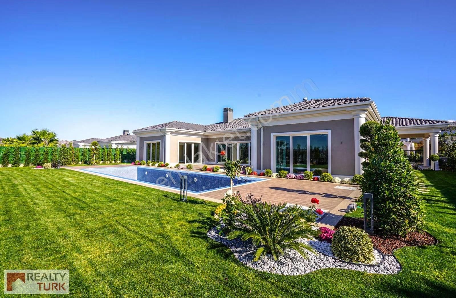 Vadimahal Göl Manzaralı Havuzlu Tam Müstakil 5+1 - Görsel 15