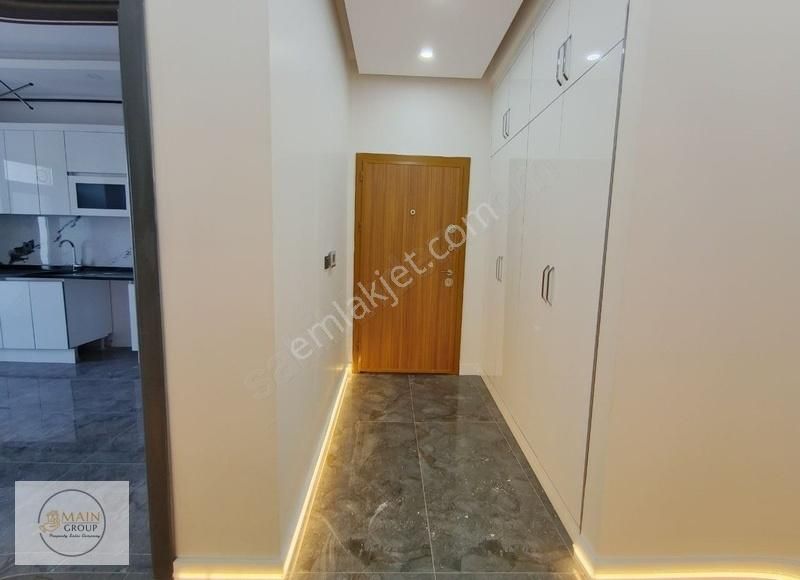 Adnan Kahveci 'de 3+1 Site İçinde Büyük Daire Satılık - Görsel 2