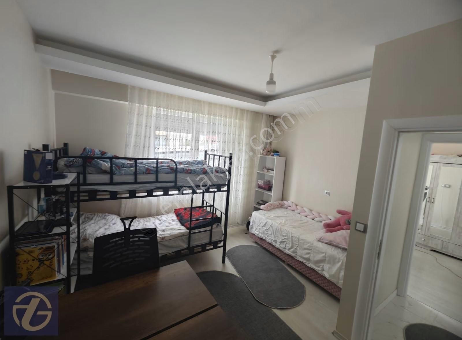 // Site Íçi 3 Cepheli Kapalı Otoparklı Daire // - Görsel 10