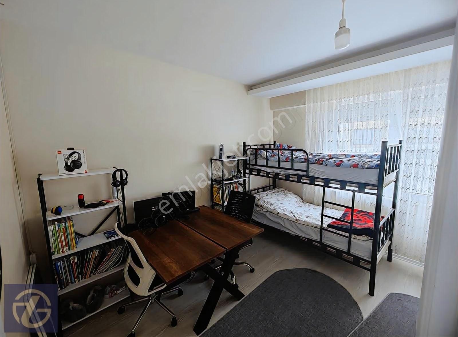 // Site Íçi 3 Cepheli Kapalı Otoparklı Daire // - Görsel 12