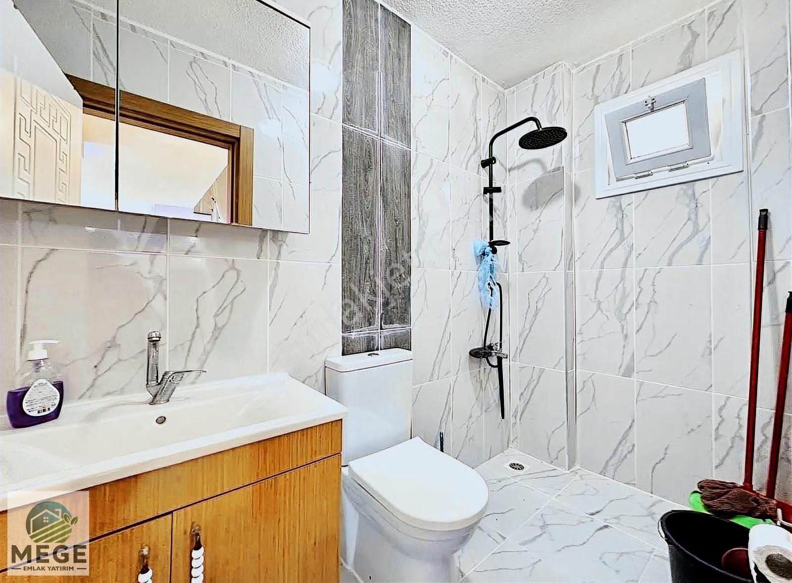 Megeden Yeniçiftlikte Bulvar Cepheli Satılık Havuzlu Villa - Görsel 6