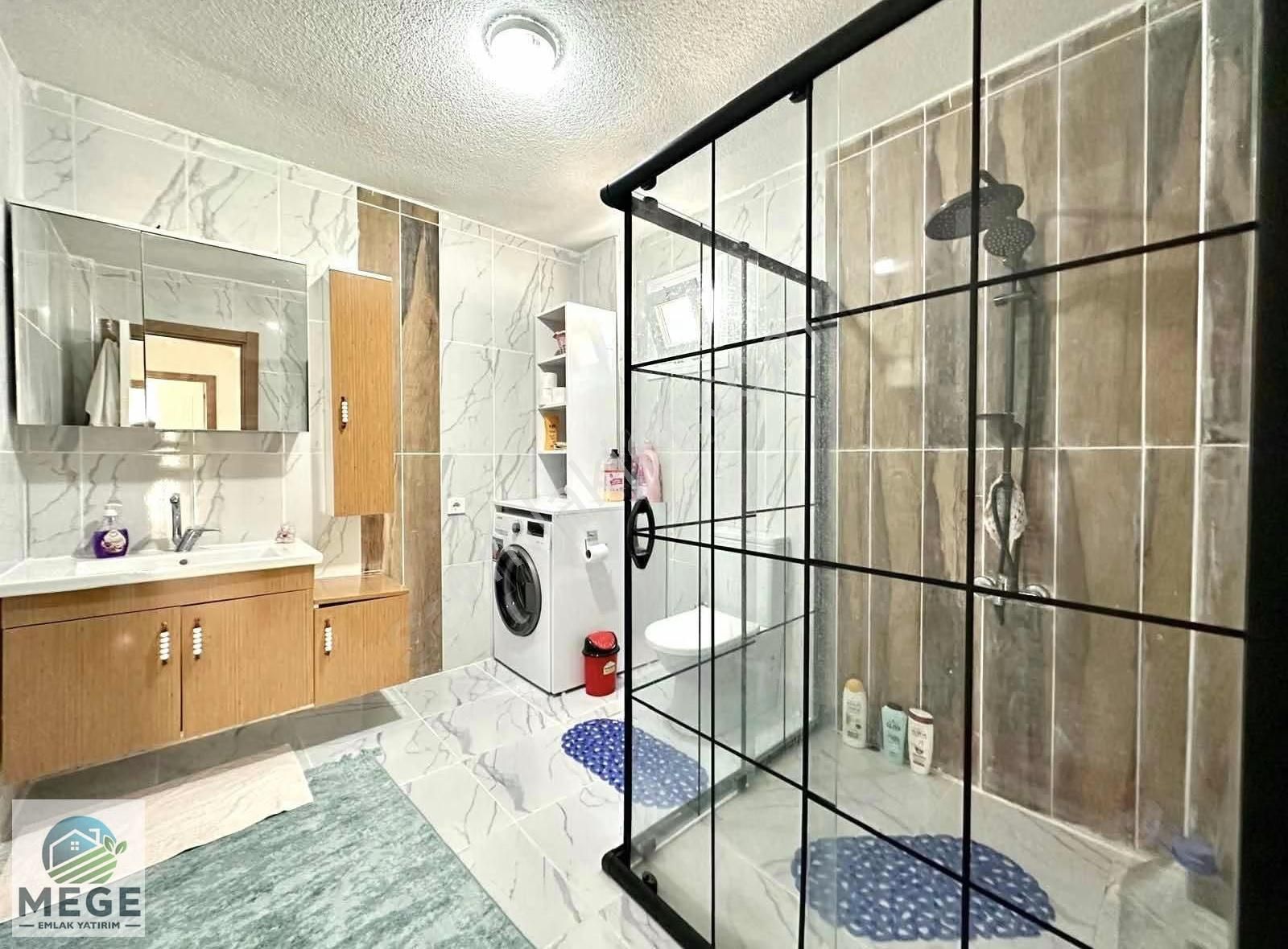 Megeden Yeniçiftlikte Bulvar Cepheli Satılık Havuzlu Villa - Görsel 7